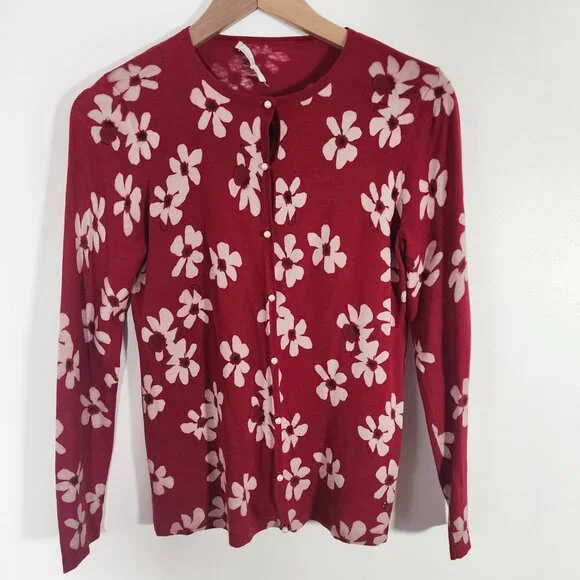 Carolina Herrera Red White Floral Cardigan Feminine Faux Pearl Buttons Silk XS - Picture 2 of 12